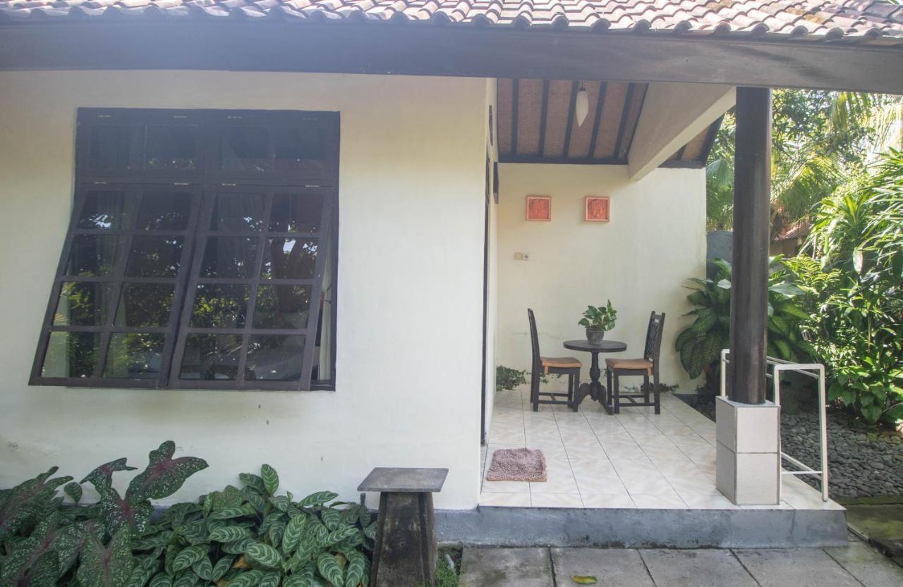 Giri Sari Guest House Pemuteran  Exterior photo