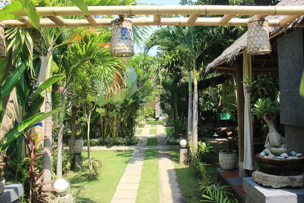 Giri Sari Guest House Pemuteran  Exterior photo